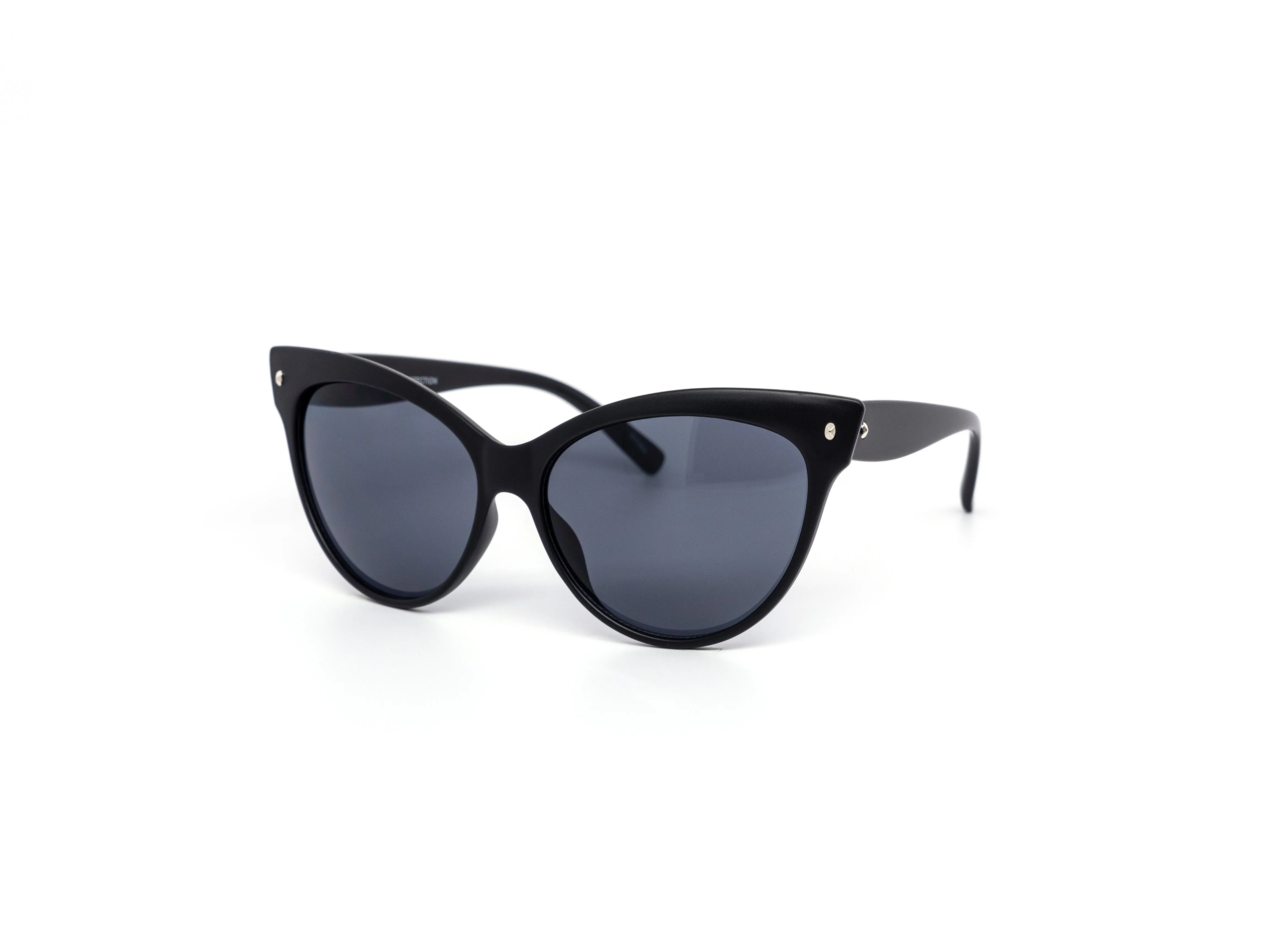 12 Pack: Chic Sharp Cateye Fashion Wholesale Sunglasses