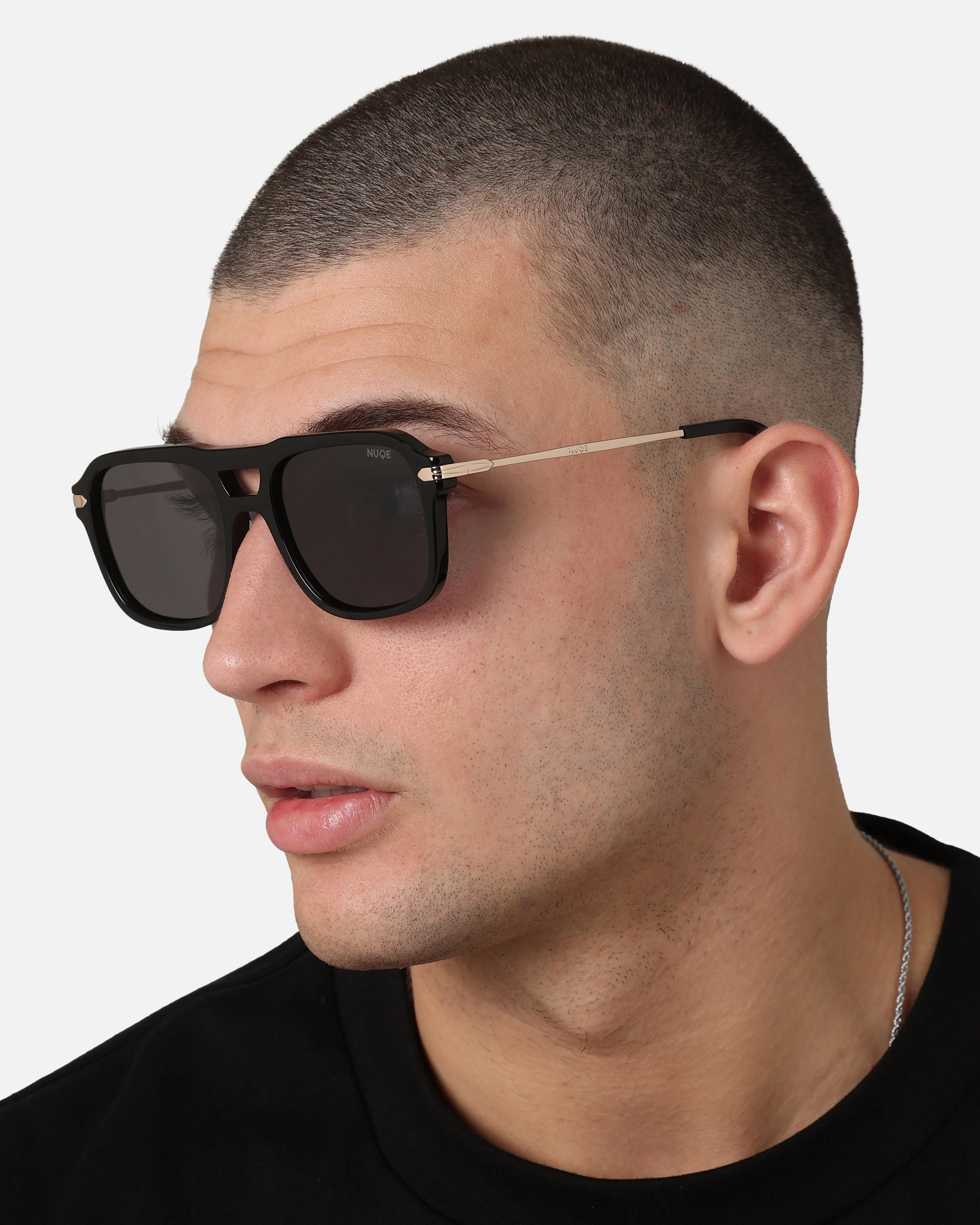 Nuqe Martinez Sunglasses Black/Gold