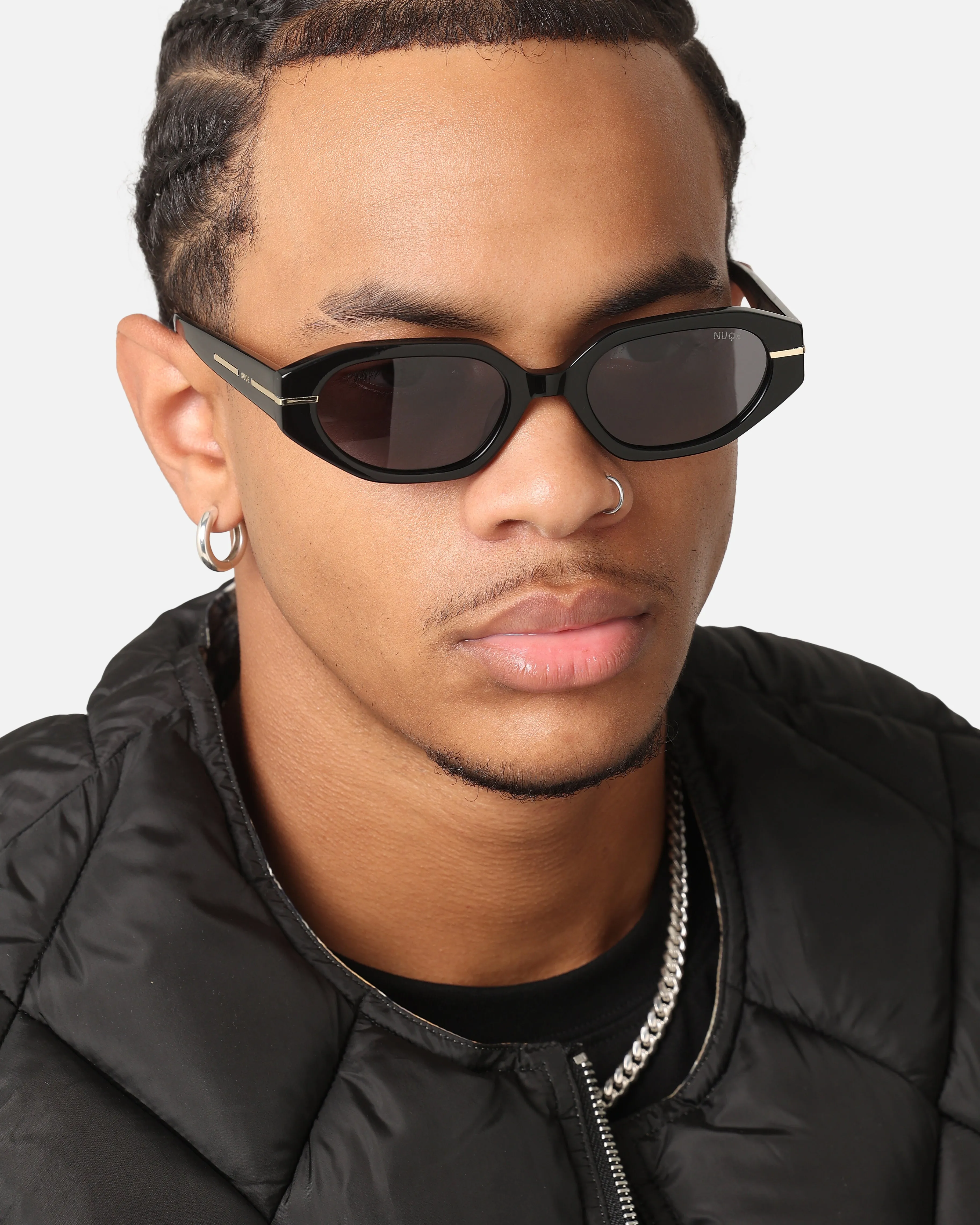 Nuqe Zarah Sunglasses Black/Gold