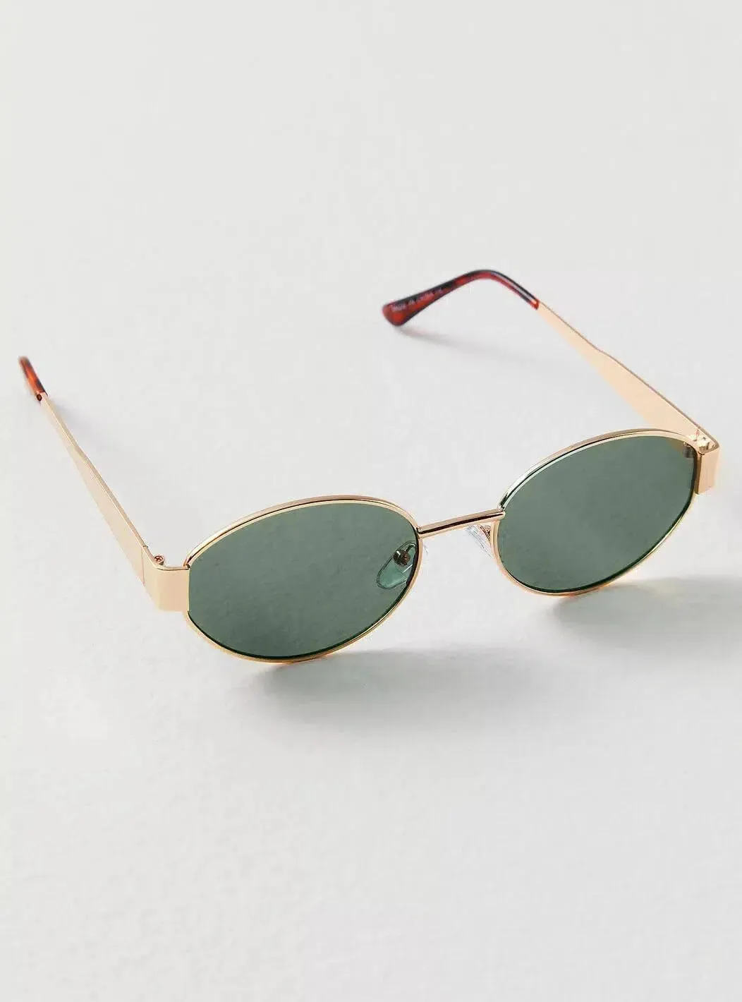 Stella – Vintage-inspired metal frame – Sunglasses